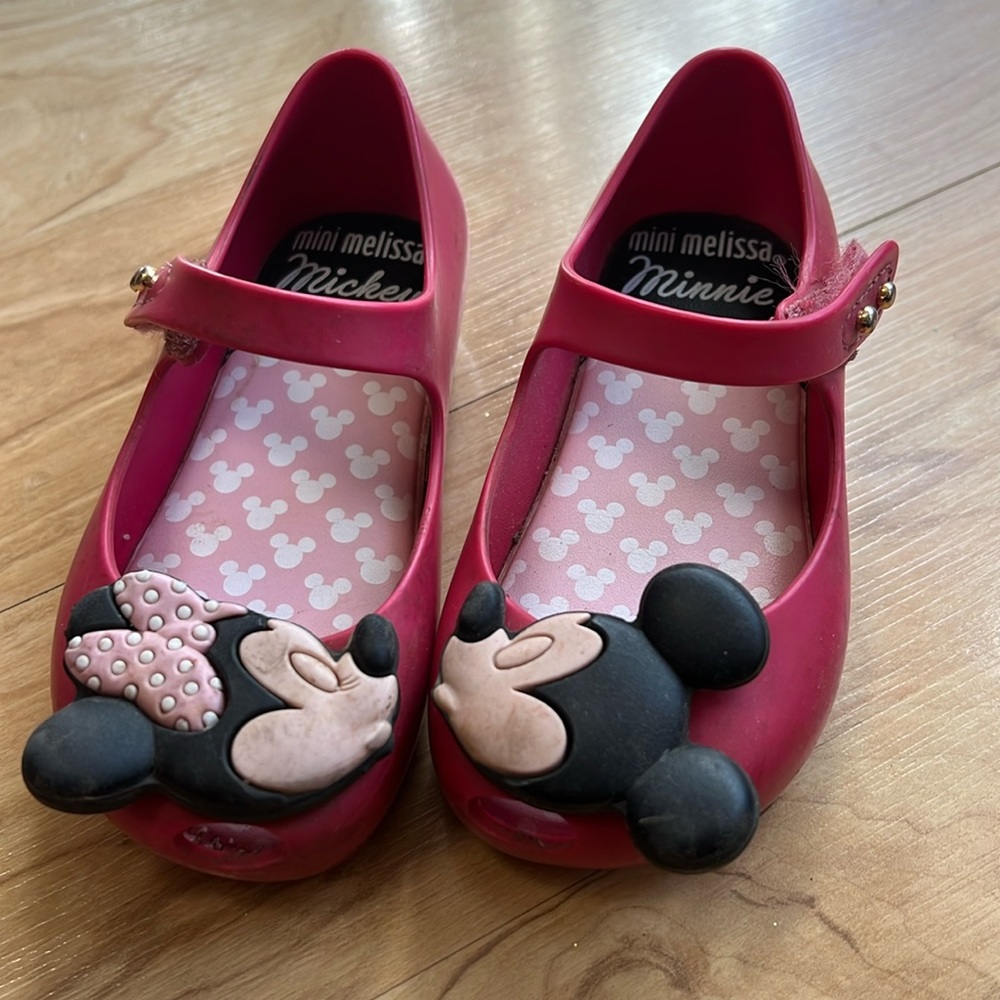 Mini Melissa toddler shoes 🌺